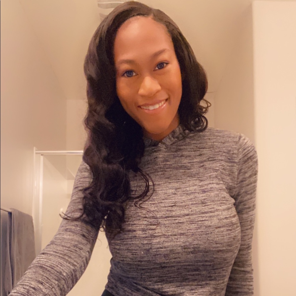 Meet your Posher, Clarissa